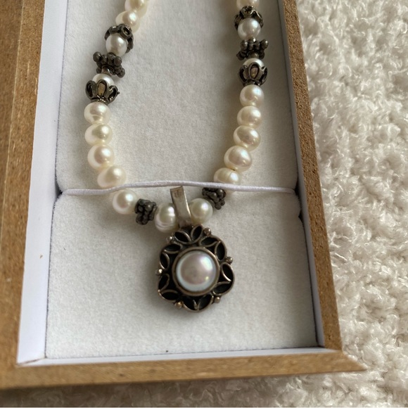 Vintage Pearl Necklace & Earrings - Picture 4 of 11
